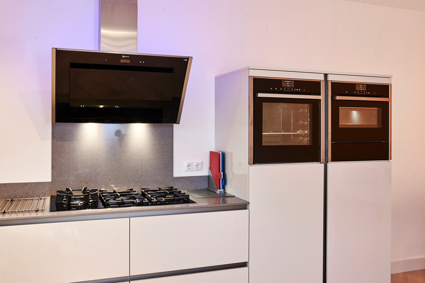 Binnenkijker over moderne keuken in Middelburg Pelma